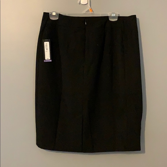 Worthington lined black career skirt size 14P - Picture 3 of 5